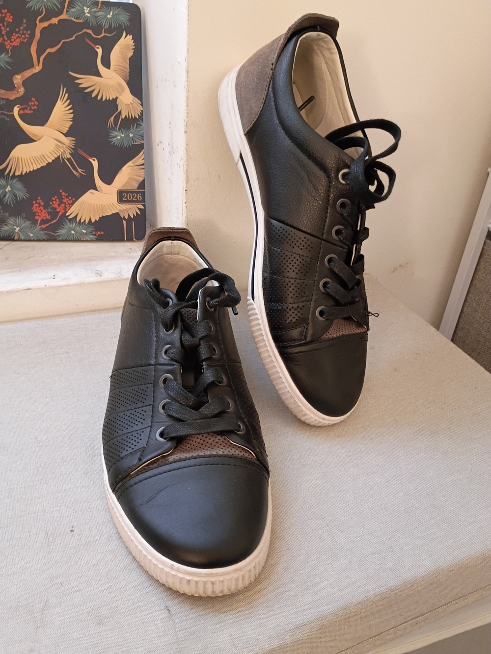 Kenneth Cole Black and Brown "Fence-ing Match" Low-Top Lace-Up Sneakers